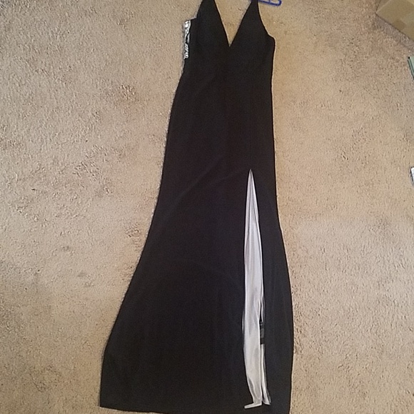 SEXY and Gorgeous Long Black Dress - Picture 5 of 6